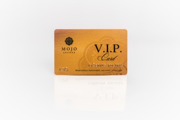 Plastic loyalty card manufacture
